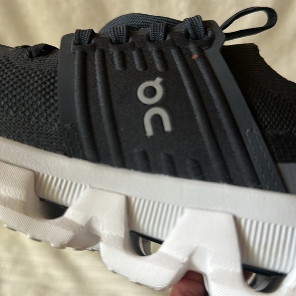 ON Running Black Sneakers - Picture 9 of 11